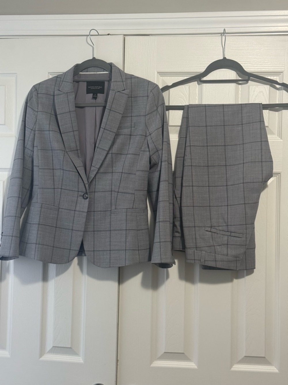 Banana Republic Gray Windowpane Two-Piece Suit Size 4 - Picture 2 of 2
